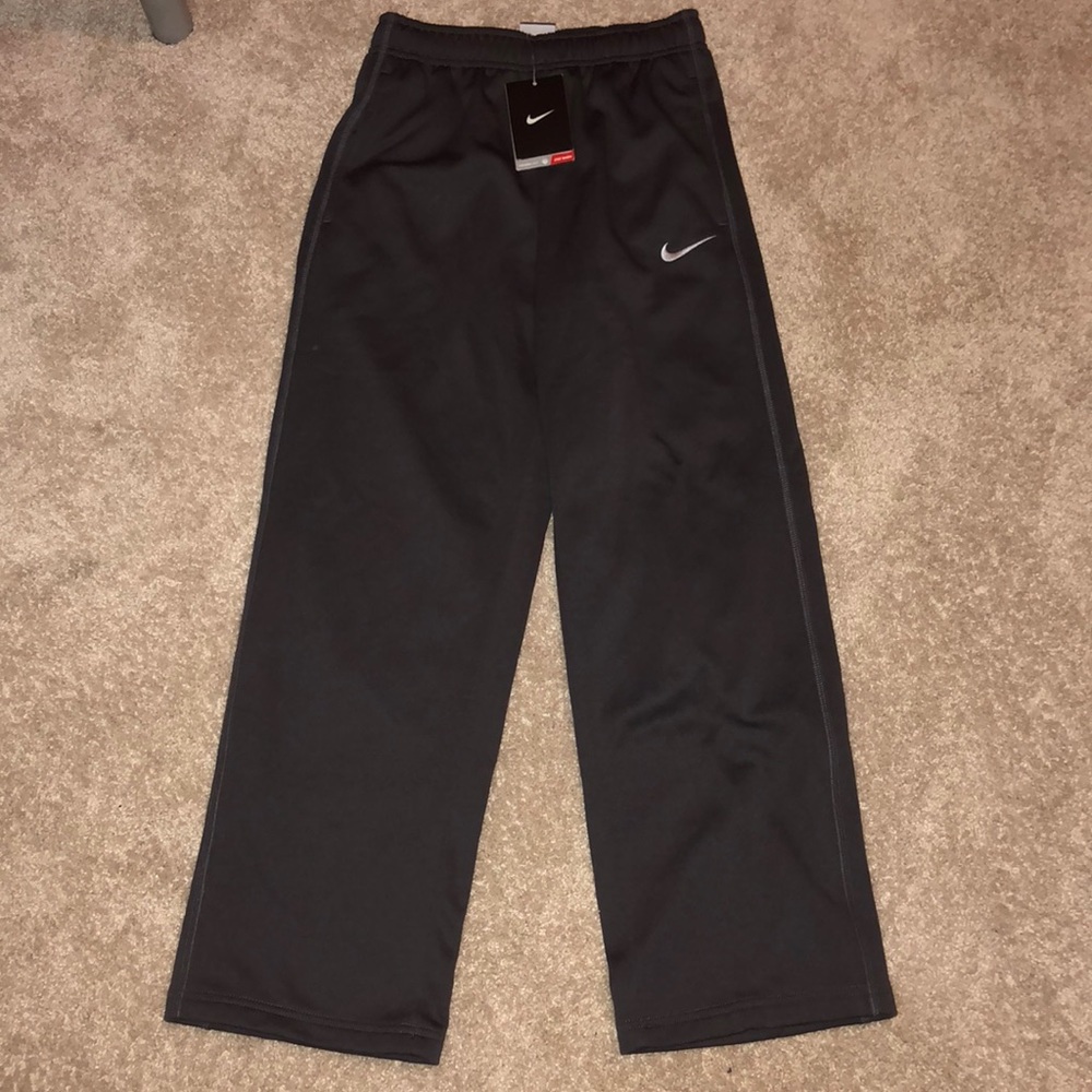 Boys (size L) Nike sweat pants dark gray (NEW)